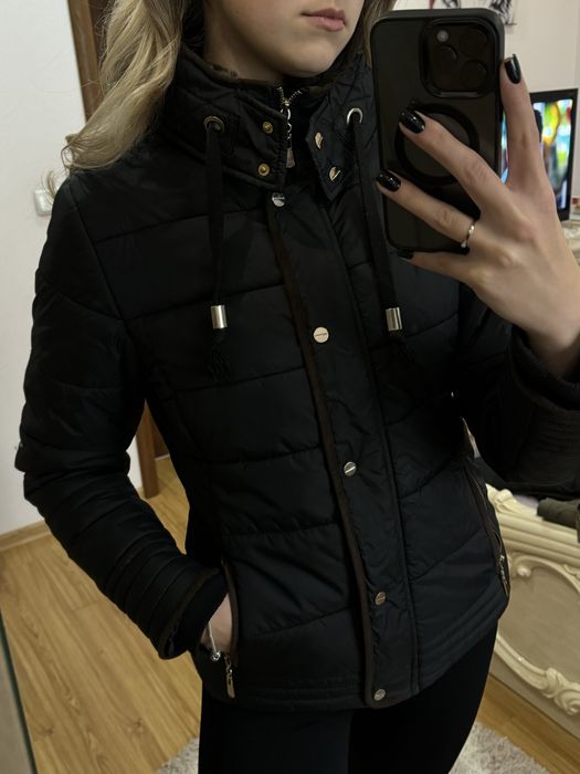 Курточка коротка зимова