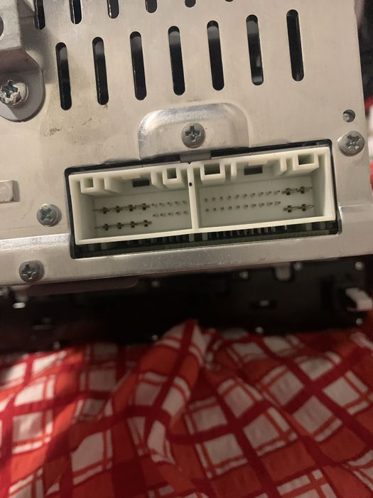 штатний магнітофон на hundai elantra