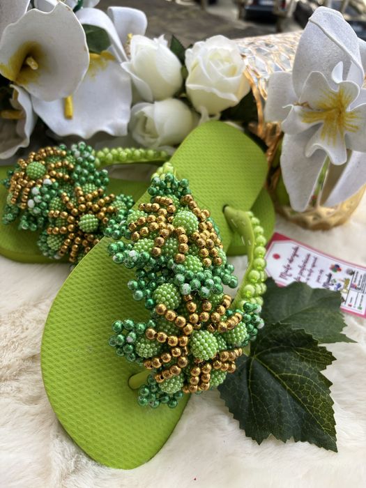 Chinelos havaianas decoradas