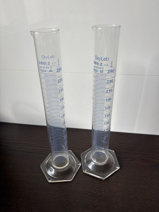 2 provetas de vidro de laboratorio skylab 250 ml
