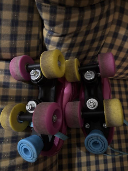 Patins 4 rodas rosa