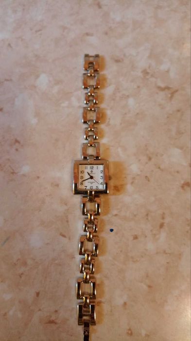 Zegarek damski Perfect kwadrat