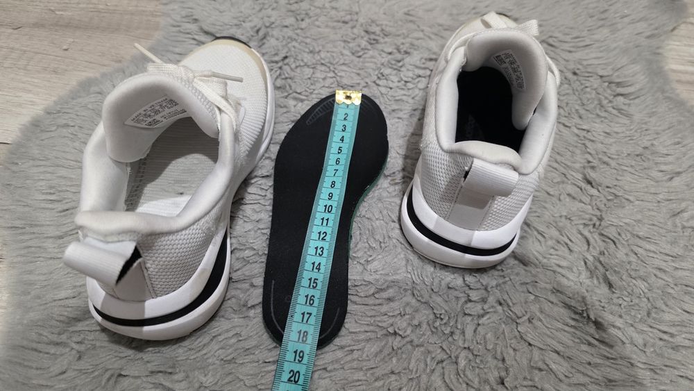 Кросівочки Adidas 29