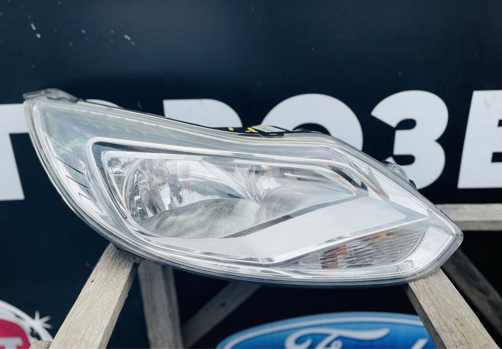 Фара Форд Фокус 3 Правая Ford Focus 3 MK 3 Біла АвтоРозборка