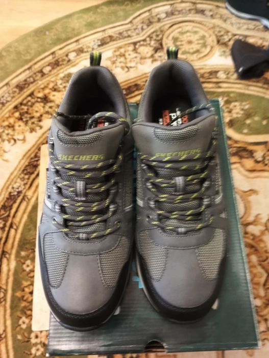 Кроссовки SKECHERS новые.43р.