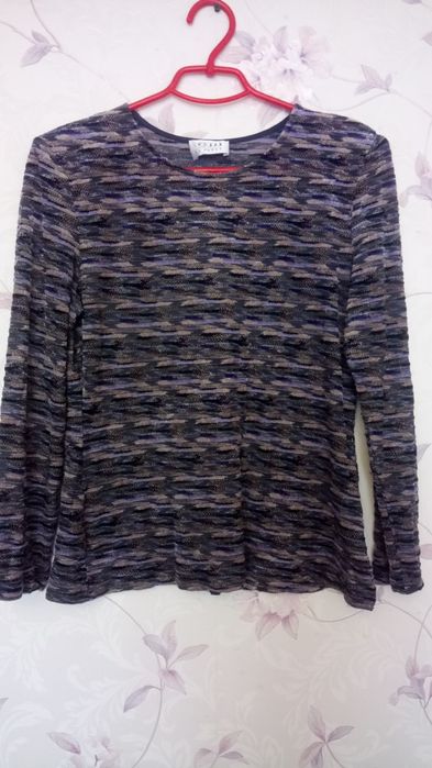 Продам свитер синий