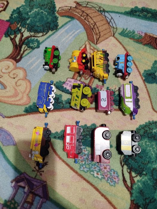 Паровозик Томас Thomas на магнітах та Чагінгтон