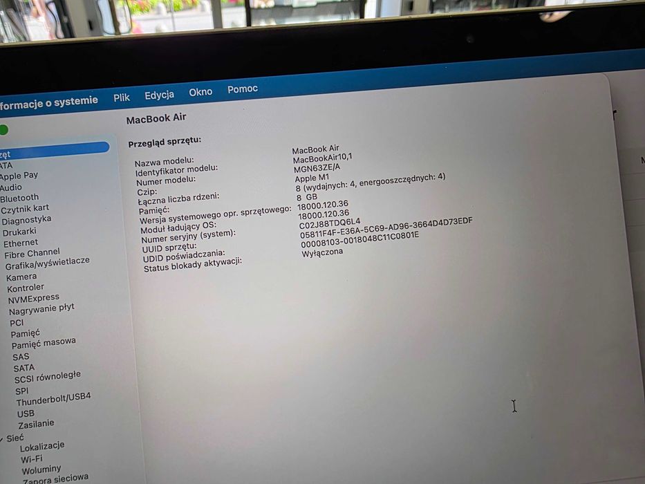 Macbook Air 13 2020/ Apple M1/ 8GB DDR4/ 256GB/ 409 cykli ładowania/ Grade B/ Space Gray/ technicznie OK/ GW 6 MSC