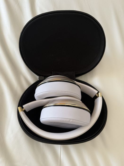 Headphones Beats studio wireless