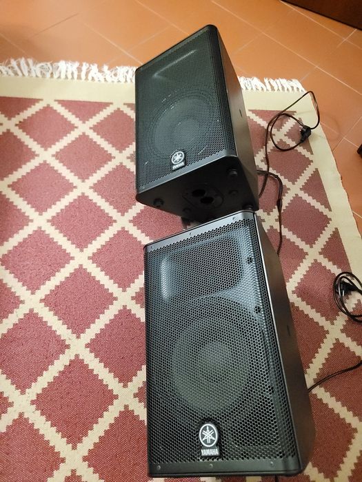 2x Colunas Amplificadas Yamaha DXR 10