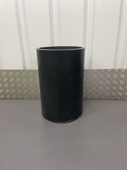 Vaso em chapa para exterires da marca AREA
