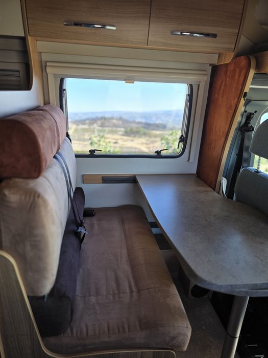 Chausson Flash 19 (2013) – Cama Central, Duche Separado, Excelente Estado