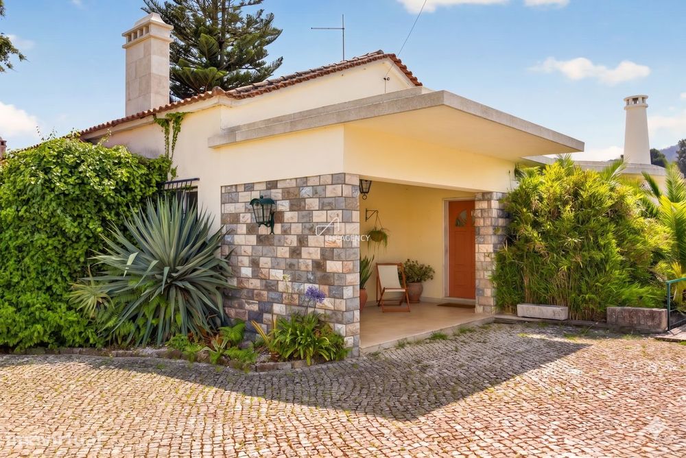 Moradia Térrea com Vista para a Serra de Sintra