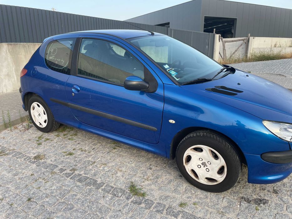 Vendo Peugeot 206 (Zona Amarante)