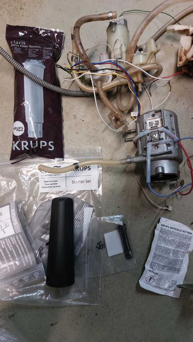 Ekspres do kawy Krups EA829 uszkodzony części