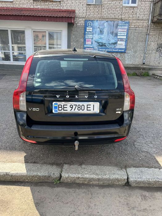 Volvo V50 2009 год