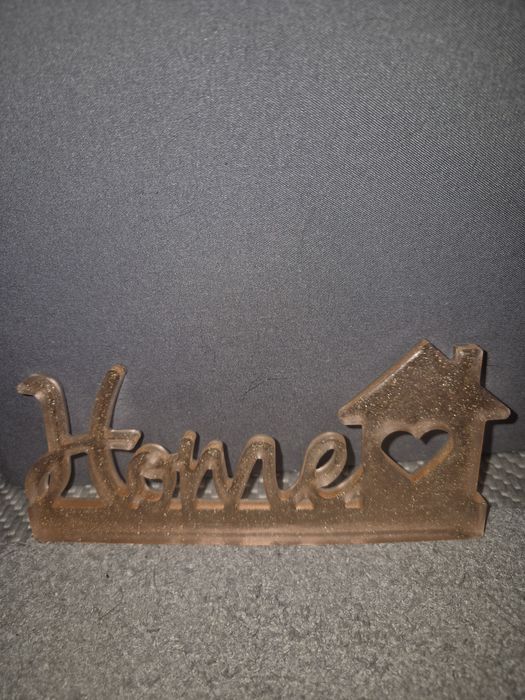 Napis home z żywicy epoksydowej z podstawką na świeczki tealight