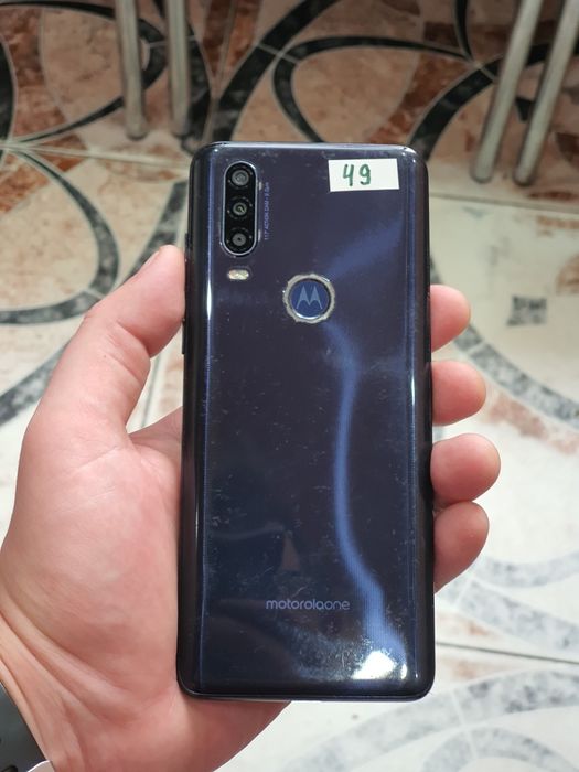 Moto motorola one action 4/128.