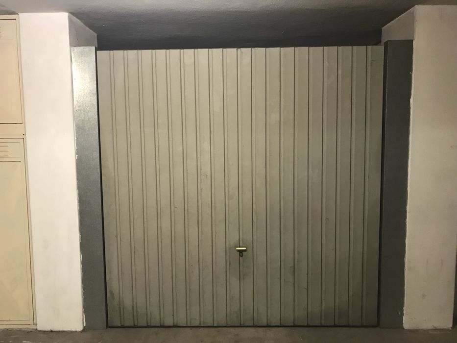 Alugo Garagem Box em Vila Nova de Gaia