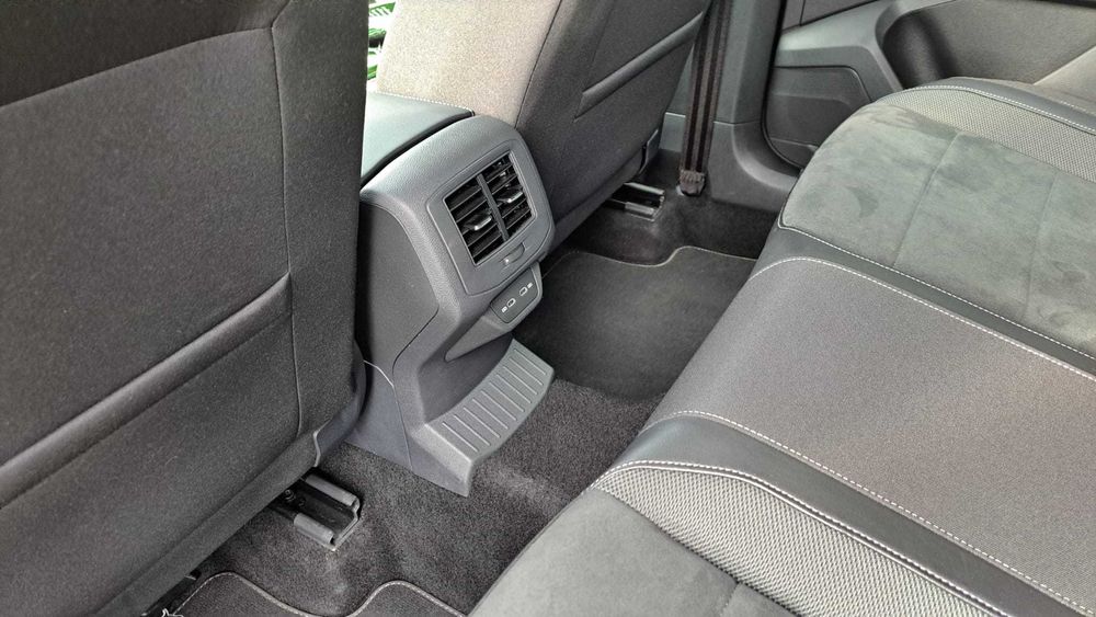 T-Roc 1.5 TSI 150 DSG R-LINE