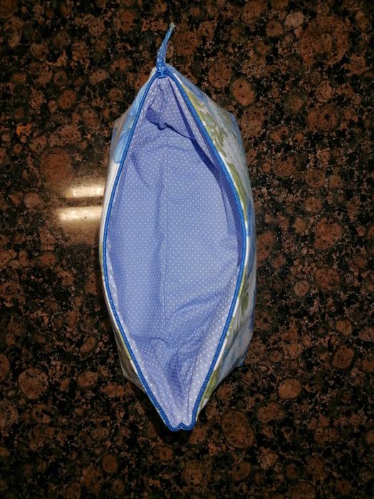 Bolsa necessaire estampado florido