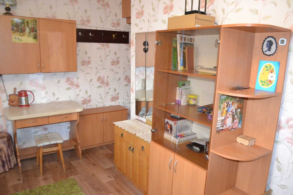 продам велику кімнату Лісовий масив Волкова космонавта Поповича 10а