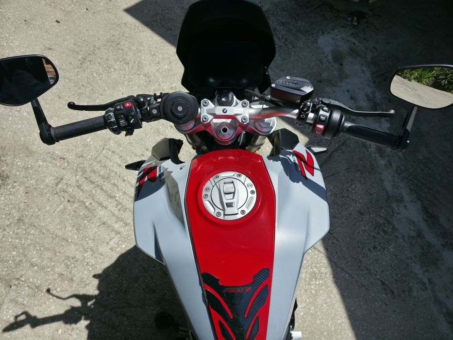 Mota BMW F900R de 2020