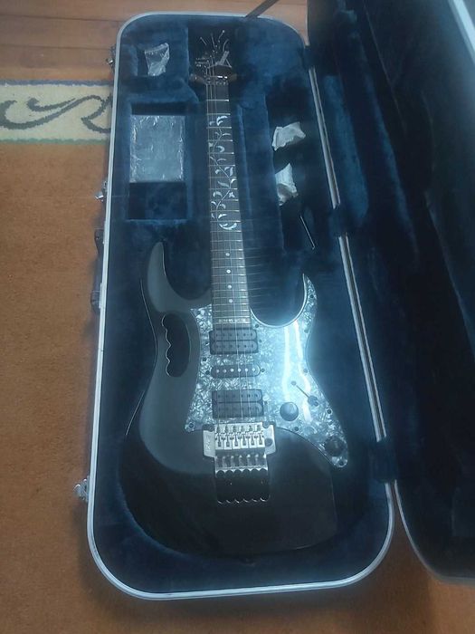 Guitarra Ibanez Jem 555 BK