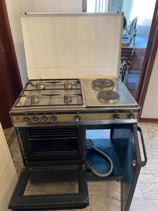 Fogão Misto – 4 Bocas a Gás + 2 Bocas Elétricas Grandes