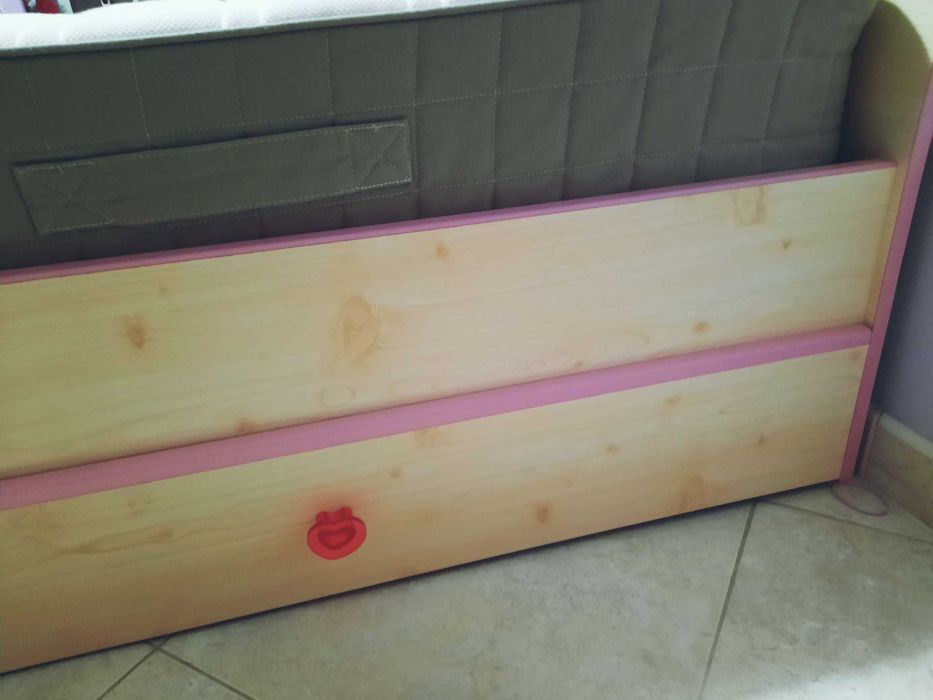 Cama solteiro menina