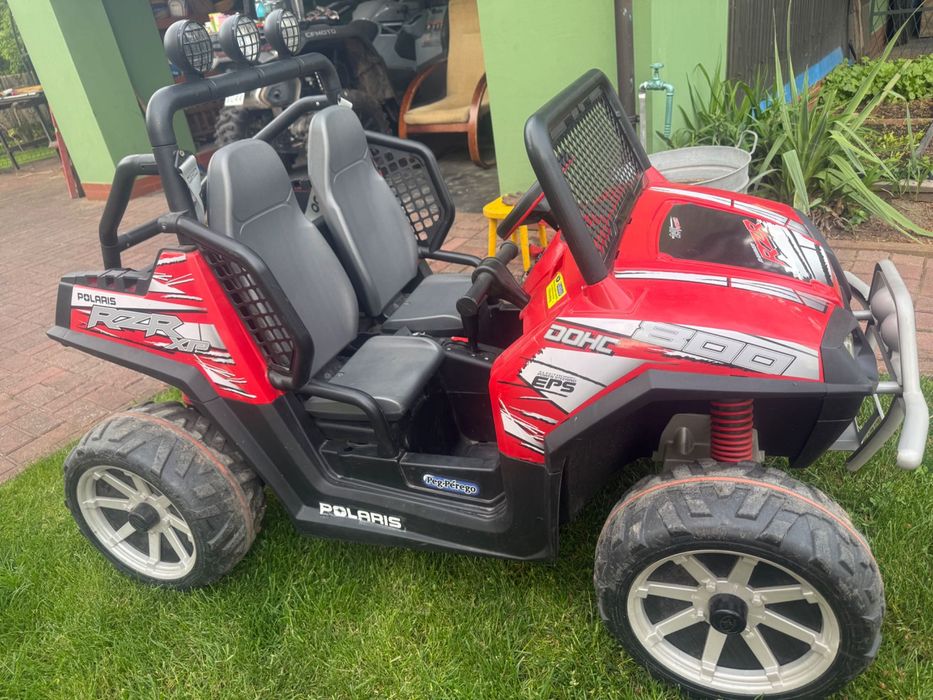 Samochodzik peg perego dla dzieci