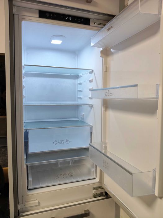 Frigorífico encastrado Teka