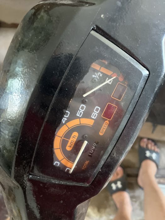 Скутер ямаха артістік + масло і нові гріпси