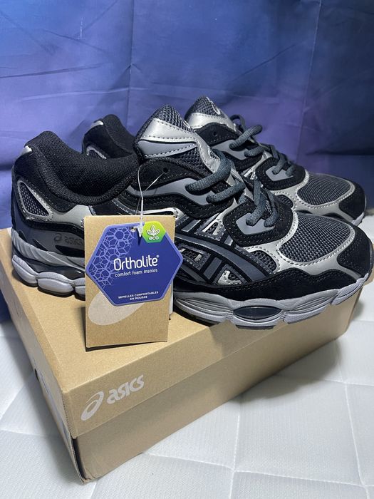 Asics Gel nova com a caixa