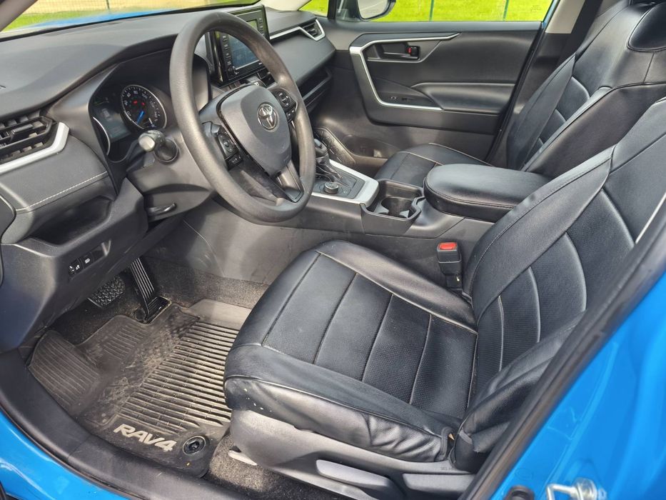 Toyota RAV4 2020 гібрид