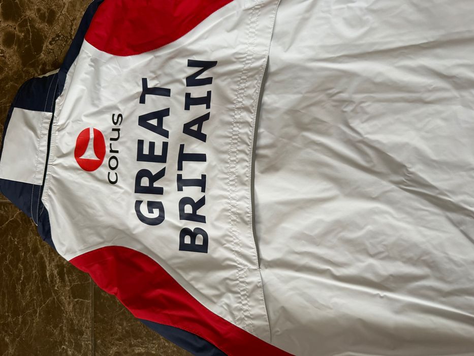 Чоловіча вітровка Adidas