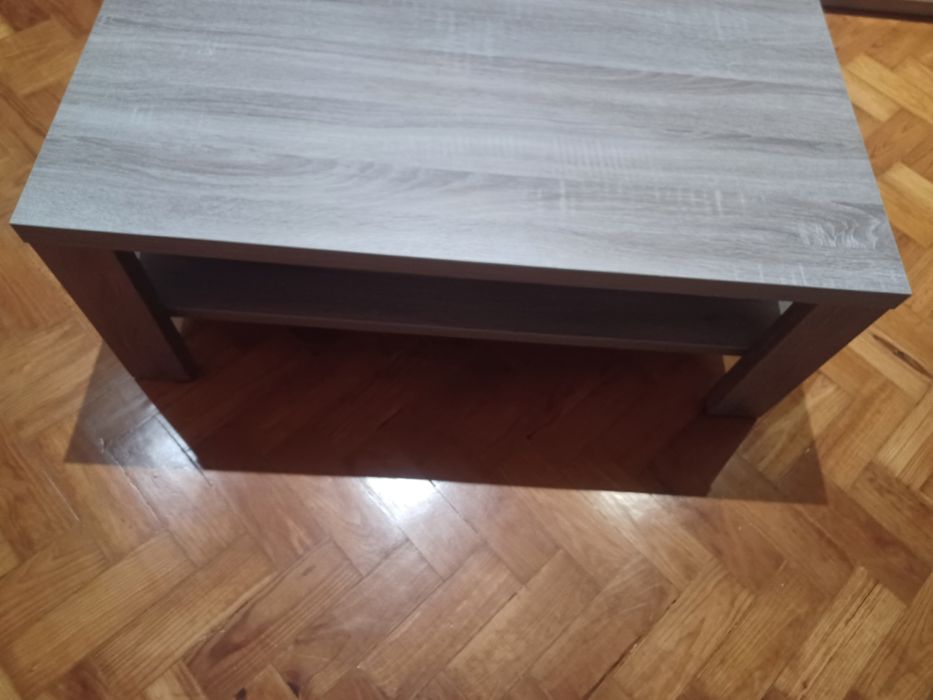 Mesa centro de sala em madeira