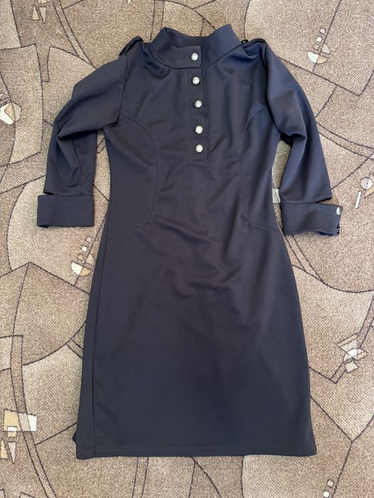 Платье на змейке женское