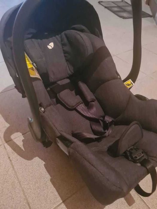 Carrinho Bébé marca NUNA + ovo JOIE e base isofix