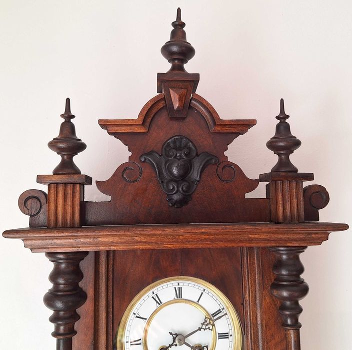 Stary wiszący zegar Kienzle