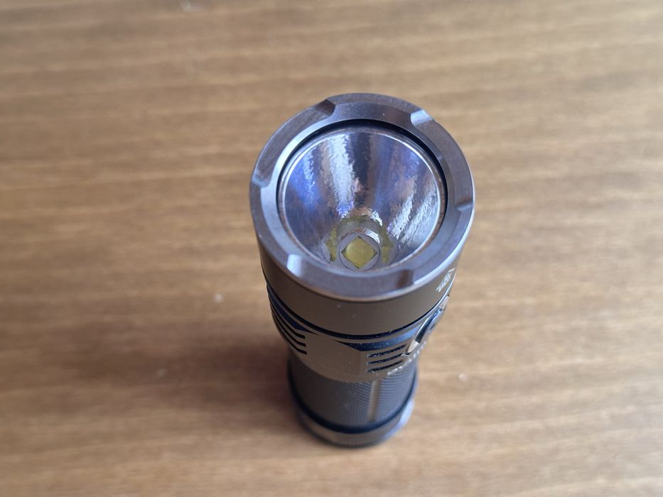 Latarka sofirn sp33 hxp50 2500lm