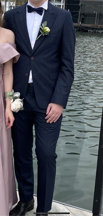 Чоловічий костюм, стан нового, на весілля, випускний, святкування