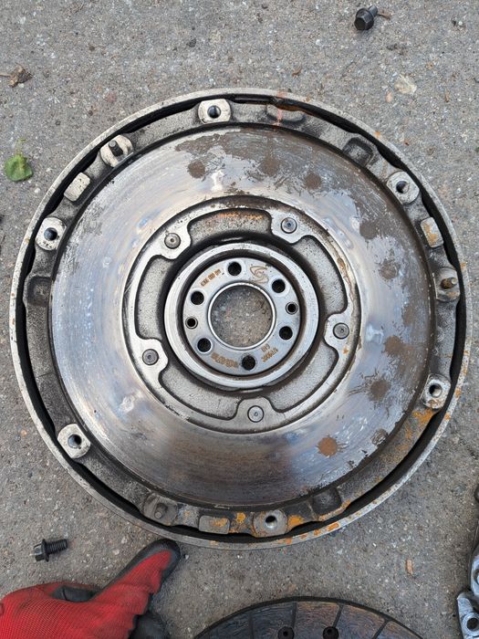 Щеплення Volvo v50 s40 v60 s60 v70 s80 Демпфер ford focus mk3 1 6 tdci d2 115km Mazda 3082001970