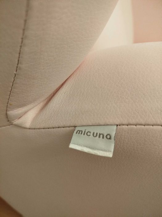 Cadeirão de baloiço rosa