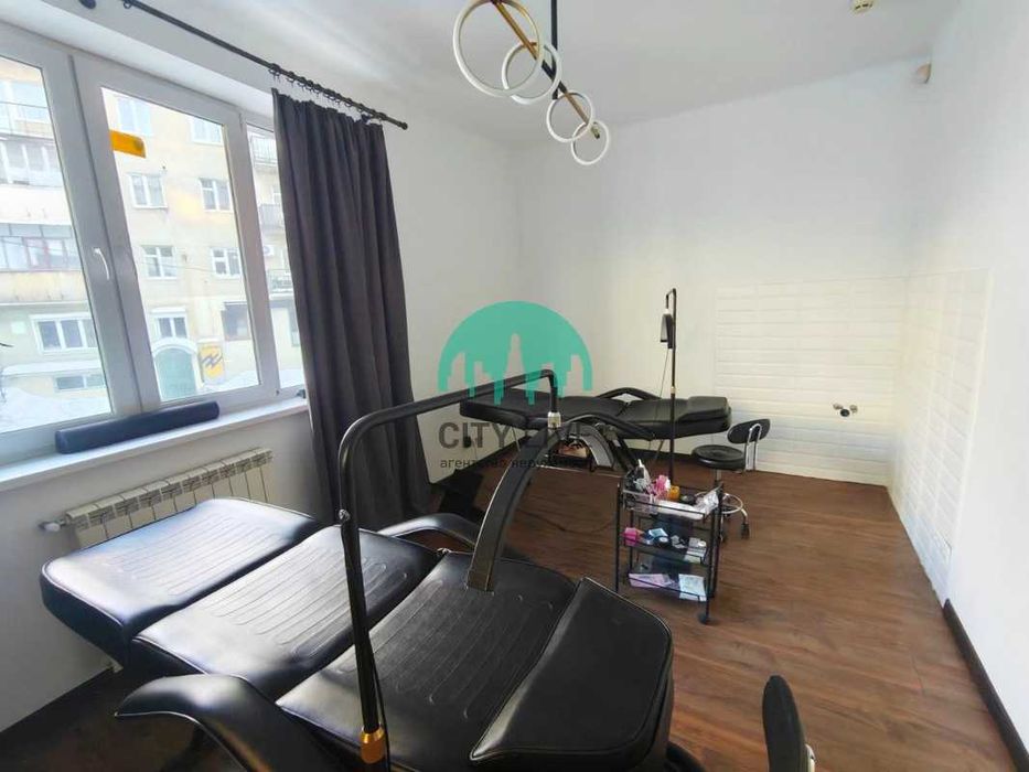 Оренда комерційного приміщення в центрі Івано-Франківська(60)