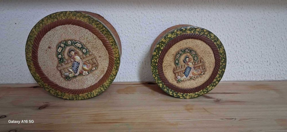 Caixa Redonda em Cartão Decorativa - VINTAGE