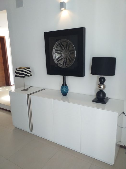 Aparador Branco Alto Brilho e Inox Polido