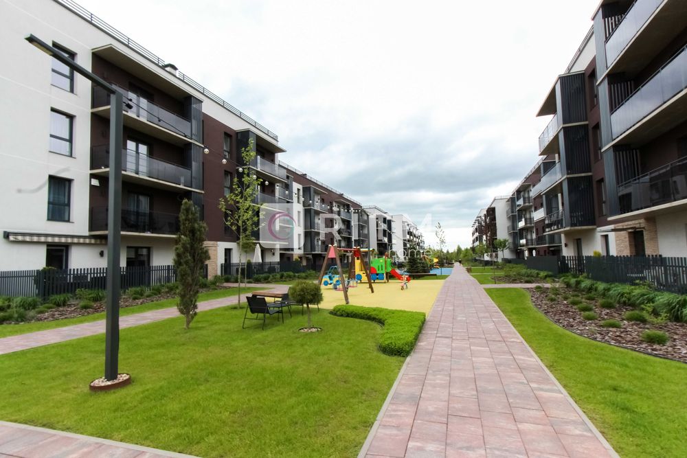 Продається 1 кімнатна квартира 58,4 м2 з власним парко місцем.