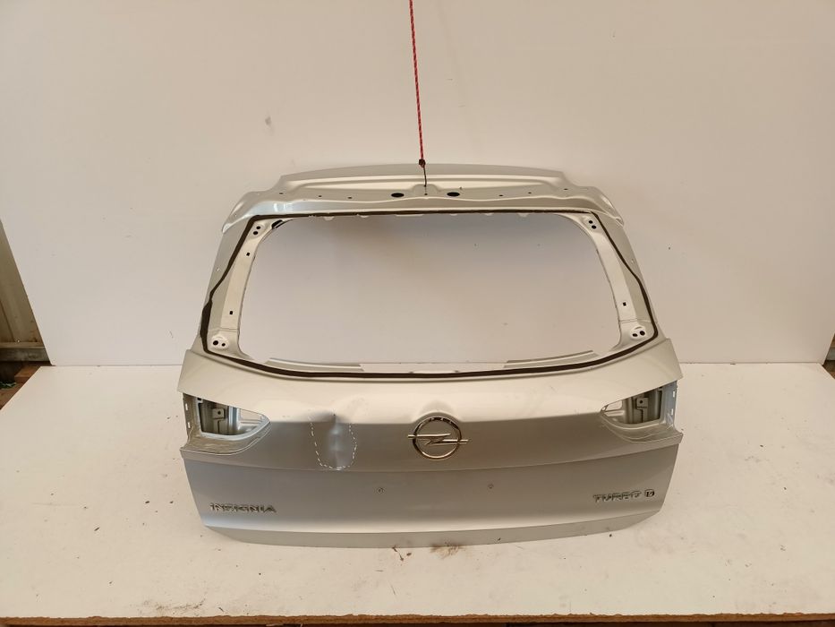 Opel Insignia B II 2 kombi 17- klapa tylna tył bagażnika