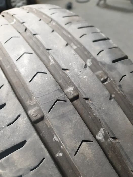Pneus Continental Premium Contact 5 - 185/70 R14 H
